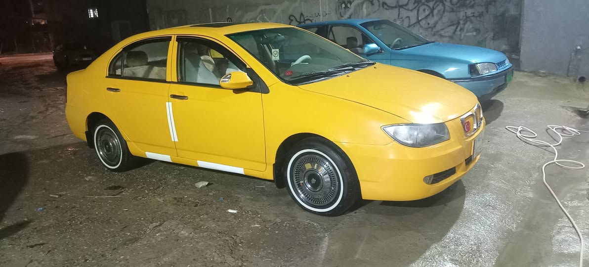 ليفان ٦٢٠ موديل ٢٠١٣ شرعي بالموصل كابون بنزين بيها مكينه وكير شرط طخم وره وكدام جديد هيه وغرامات صفر مصبوغ عام جملي مبدل بوند وجاملغ سعر ٤٣ وبيها مجال *********** سنوي ٢٩ رقم وسط
