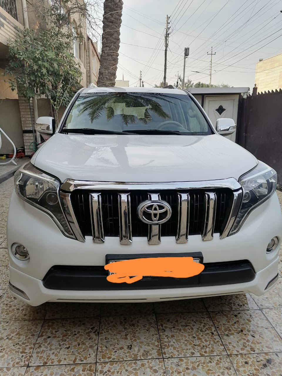 سيارة برادو موديل 2014 تبريد 3 قطع كشنات كهربائي السايق والبصفه نظام ترحيب مري شفط مكينه ٦ سلندر صدر امامي جديد تخم تاير باتري جديد السعر300 بيه مجال للطيبين للاستفسار على الرقم ***********
