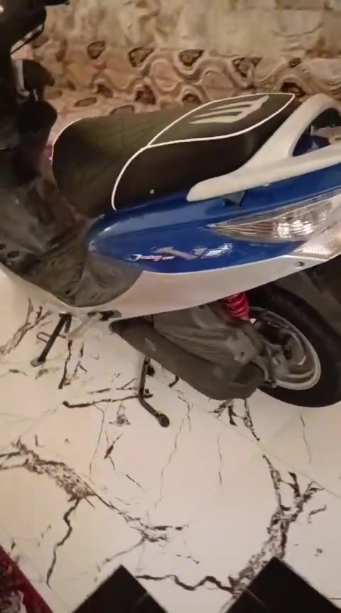 سلام عليكم دراجه كامكو البيع صايرله شهر من طلع بدلهن دهن مرتين دراجه ماطلع بيه بس بليل دراجه مال جناي بس محتاز فلوس ريد بيعه مكفوله من كلش مابيه اي نقص سعر دراجه بمليون 100 بيه مجال قليل ملاحظه سوك كلشي بيه مو شراي لا يتعبني هاذه رقم وخابر ***********
