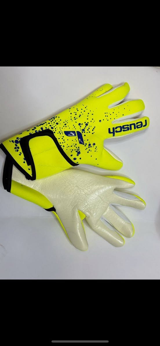 كف حارس كوالتي عالي سعر القطعه ب 22 الف و يوجد توصيل لكل محافظات العراق بسعر 3 الاف للحجز والاستفسار التواصل مع الرقم *********** واتساب أو مراسلة الصفحة
