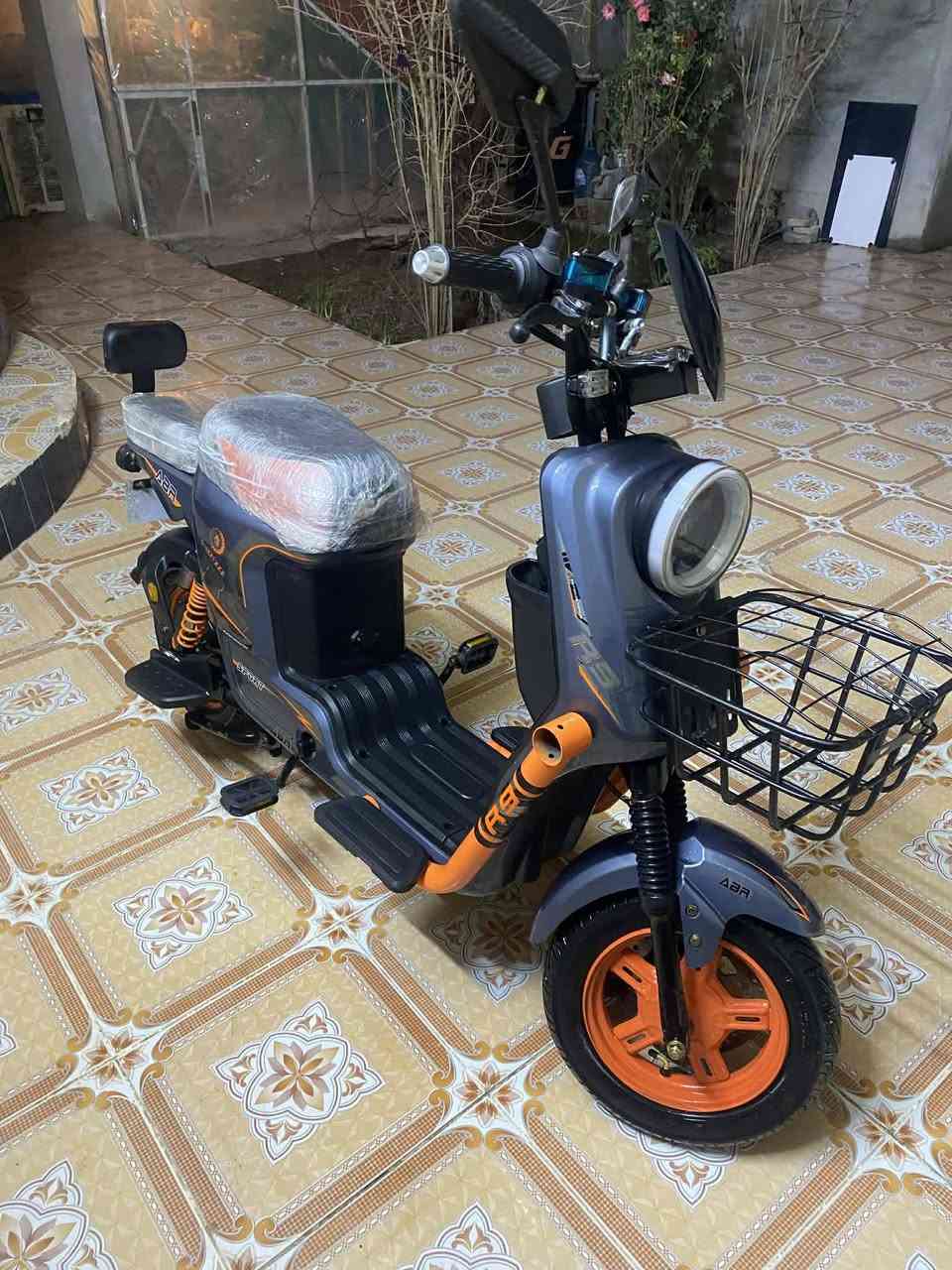 ماطور شحن R9للبيع
«المواصفات» 🗣

💥دبل بصمة

💥 دبل سويج 

💥خمس بطاريات

💥 بريكات زيتي

 💥اربعة كير سرعة

 💥92مثبت سرعة

💥 زر رجوع الى الخلف 

مستعمل اقل من شهر

💥شرط شركة

💥السعر550ألف

للتواصل☜***********
