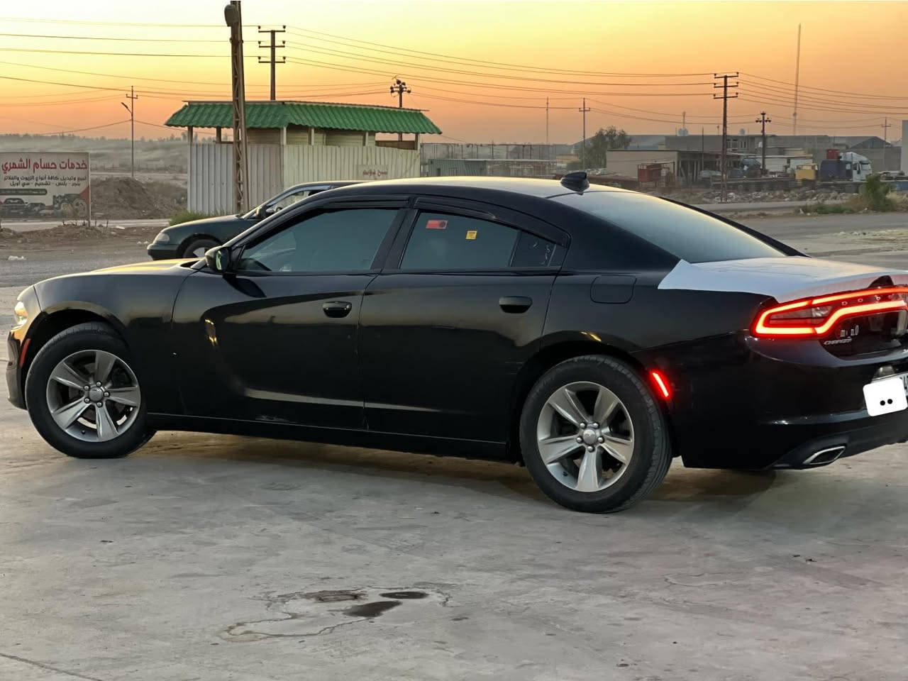 جارجر sxt وارد أمريكي
موديل 2016

ماشيه 190KM
 السياره صبغ عام فقط بدون اي حادث عده جاملغ وبنيد 

تحويل مباشر 

مكينه وكير شرط 

صدر أمامي خلفي وتخم تاير جدد 

تبريد تدفئه شرط 

هزة جديده 

كشن كهرباء 

شاشه وكامرة 

(2) ويل

جاهزه السياره 

للاستفسار ***********/***********
