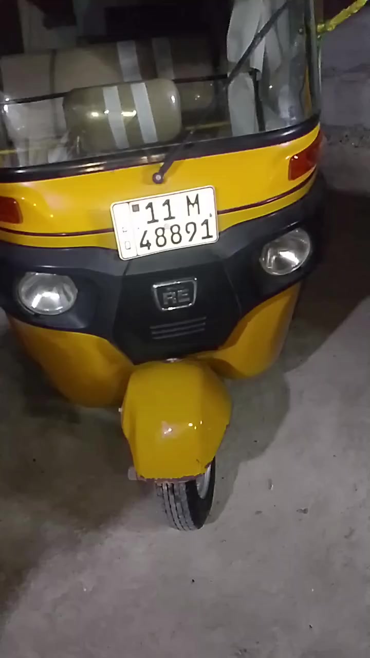 سلام عليكم 
اخوان تكاتك ثنين للبيع متوازين كلش محتاجبن 
العنوان بغداد الاتصال على الارقام وبلخدمه 
*********** 
***********
