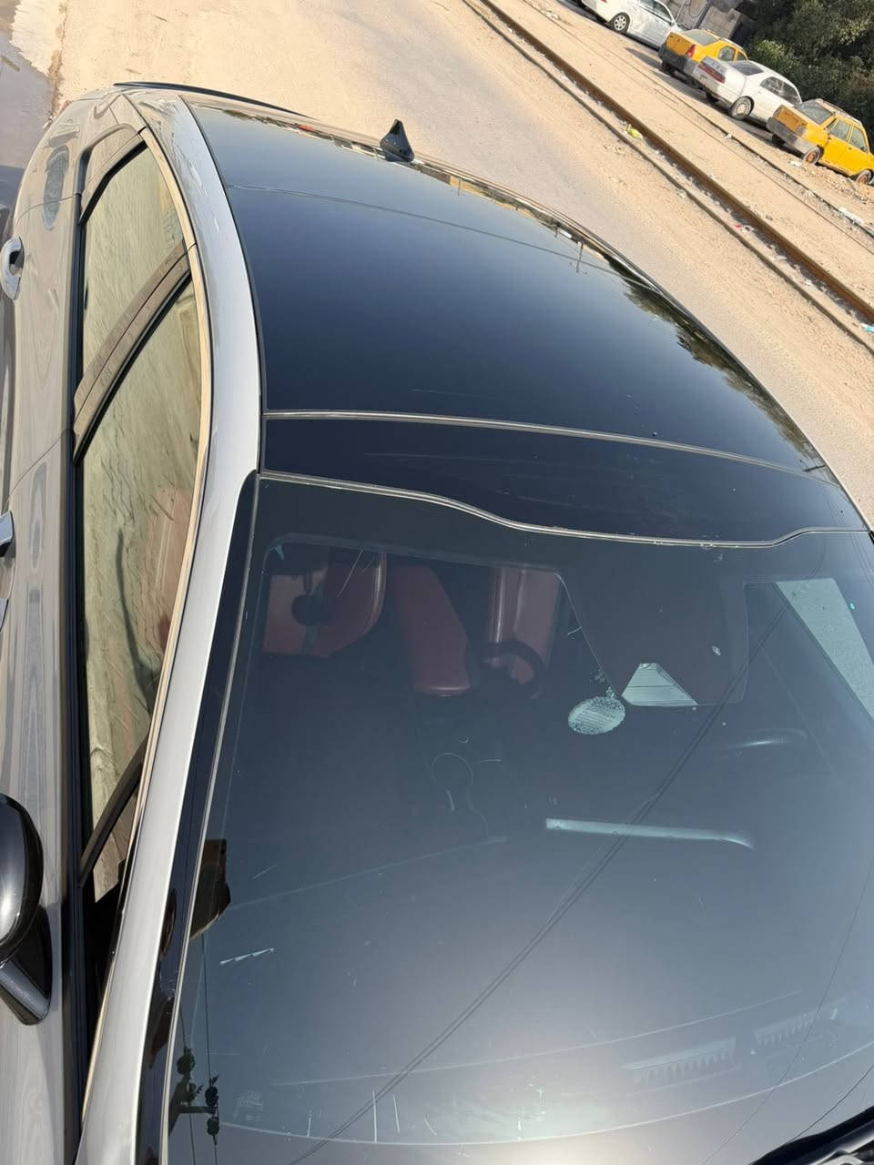 السلام عليكم K5 جيتي لاين فولل السياره رارد حادثها جاملغ وبنيد معوقين مديل 2023 السعر 175 وبيها مجال رقمي ***********
