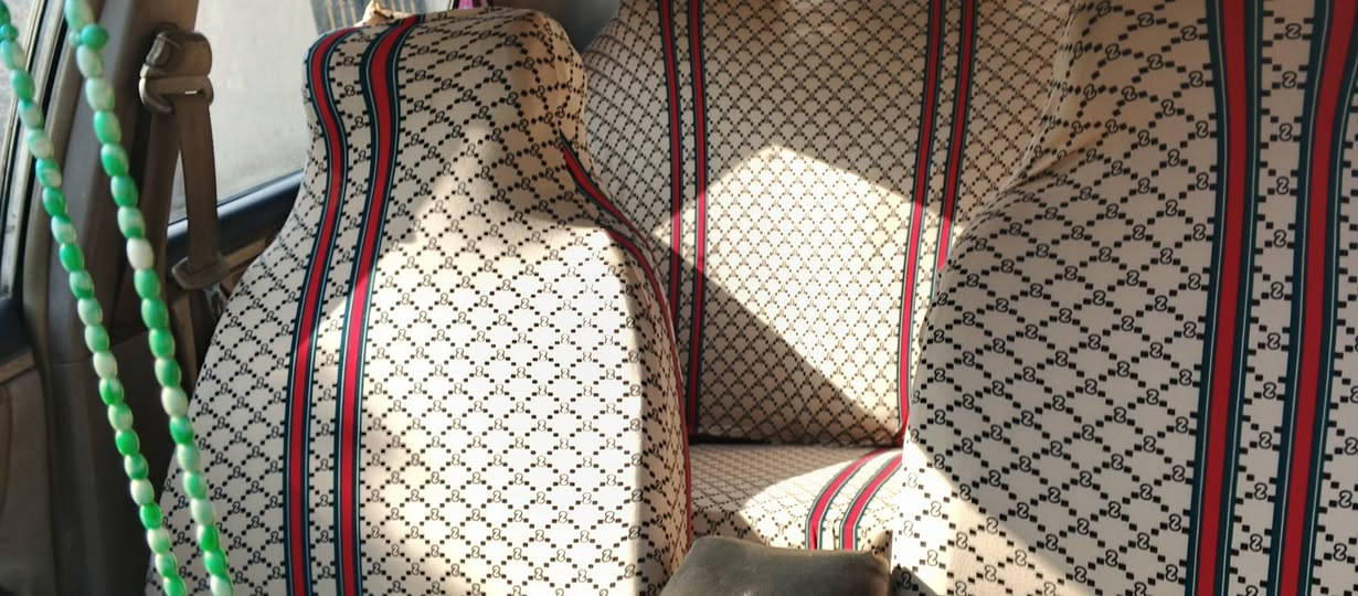 السلام عليكم 
البيع جلي موبل مديل 13 سياره جاهزه كير ومكينه خير من الله حداديه جديده دواخل حلوه كهربائيات كلهه شغاله سياره بسمي سنويهه لل27 مداور ثاني يوم 
مكلف مكلف بنشر السعر 35 وبيهه مجال للشراي
***********
