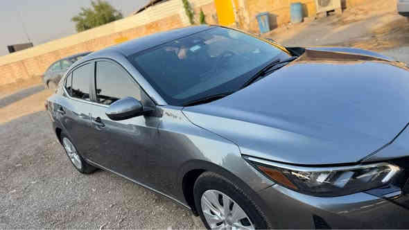 السلام عليكم
 نيسان سنترا الشكل الجديد وارد امريكي
موديل 2024 
مواصفات
بصمه 
شاشة 
كاميرا 
حساسات 
تحديد سرعه 
رادار امامي 
مانع تصادم 
توقف ذاتي عند الرجوع الى الخلف
بونيد تبديل 
ماشية 30 الف 
سعر 130 ورقه
كلش نضيفة وجديدة
مكان السيارة ديالى دلي عباس
الاتصال *********** بلاد
