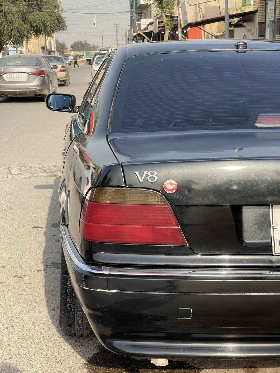 السلام عليكم بي ام كاسحه موديل 1995 فول مواصفات 
الحجم 740 V8
تخم تاير جديد 
صدار الخلفي جديد المامي 50/100
كهربائي شغله كلهن  ما بيه نقص 
مراوس وبيع مكاني تكريت 
***********
