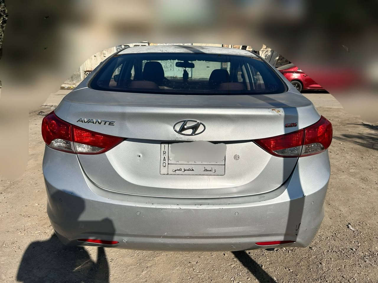 السلام عليكم 
سيارة هونداي أفانتي
مشروع وطني تتحول بأي دائرة بغداد بالحسينية مثلا 
رقمها واسط والسيارة باسمي تحويل ثاني يوم 
 موديل 2014 محرك GDI 1600 وارد كوري 
مكفولة كفالة عامة كير و محرك وشاصي
 عده بس بيها صبغ بالجاملغ الخلفي سبب طخة صارت بالهلال (هنا بالعراق)
 بدون دواخل و السيارة نظيفة كلش تخم تاير جديد وباتري جديد و هذا سونارها  
السعر 105 بي مجال بسيط جدا
مكان السيارة بغداد
رقم تلفون 
*********** 
***********(واتساب مراسله فقط)
