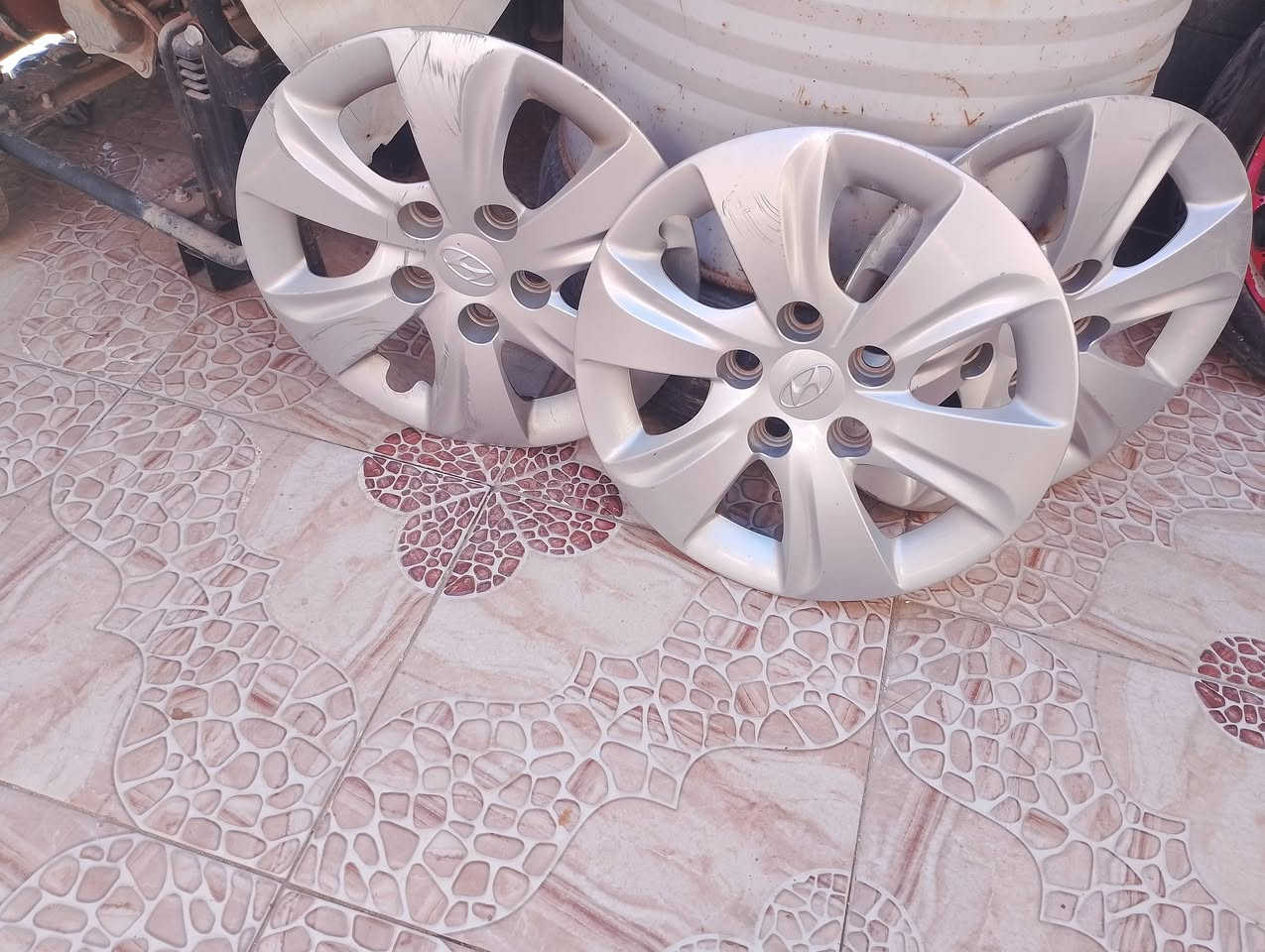 سلام عليكم
اغراض النترا للبيع

١)بگ لايت جهه السائق بي تكسر ويصلح

٢)كبات لون رصاصي عدد ٣

٣) درع واقي جديد ممشدود
مكاني بابل ناحيه النيل
رقم الواتس ***********
الاتصال على***********
