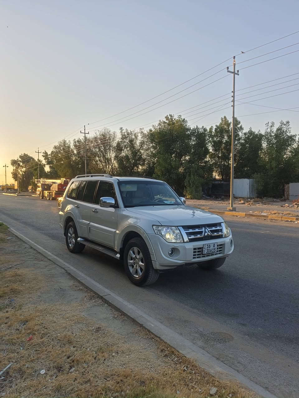 السلام عليكم باجيرو حبتور رقم القادسية دولي سنوية وفحص كله جديد بسمي تحويل مباشر خليجي الشركة العامة بيها جاملغ الخلفي كلير ونص الباب بدون دواخل والباقي مكفول موصفاته الحبتور فتحة دمام ٧ راكب تبريد مركزي حساسات دفع رباعي زراك لايت ويل كب كروم كشنات جلد وكهرباء ٣ قطع تبريد ٦ سلندر 3800 مكينة وكير مامفتوحات شرط السيارة جاهزة ومال جناي ماناقصة برغي العنوان كربلاء السعر 143 وبيها مجال للشراي الرقم ***********
