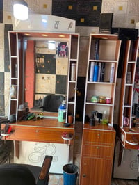 للبيع ميوزه 3وفاترينات 2 قيم بل يرضي الله وخذهم مكاني الشعب 0771645417...
