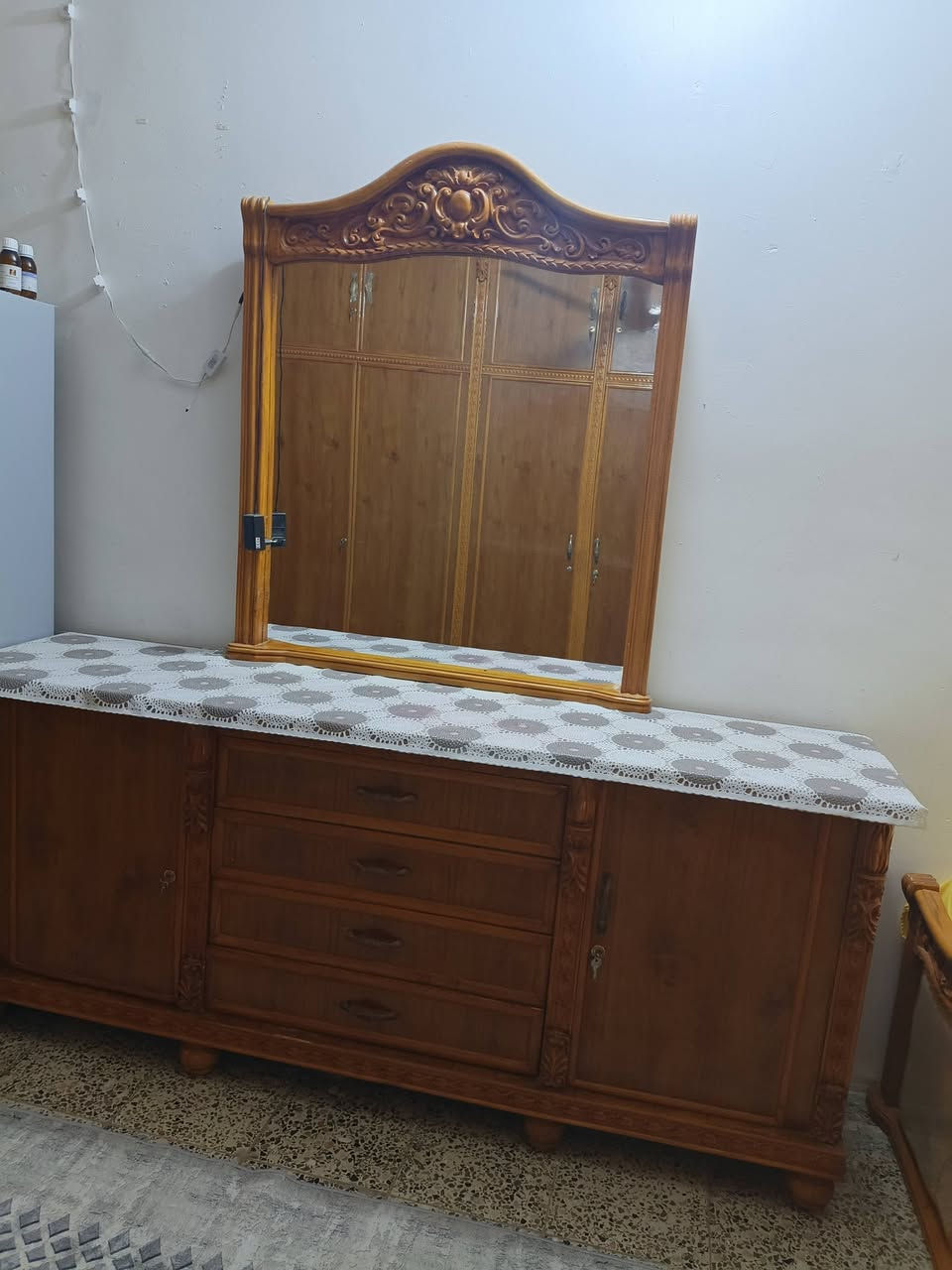 غرفة اخشاب تزكام نضيفه ما بيه اي ضرر مكاني واسط ب3وبيه مجال


**إذا كنت صاحب هذا الإعلان وتريد حذفه لأي سبب، رجاءا أرسل رسالة إلى الدعم الفني**