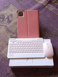 ايباد للبيع نضيف السعر 90 شراي يراسلني خاص او واتساب 07767462132