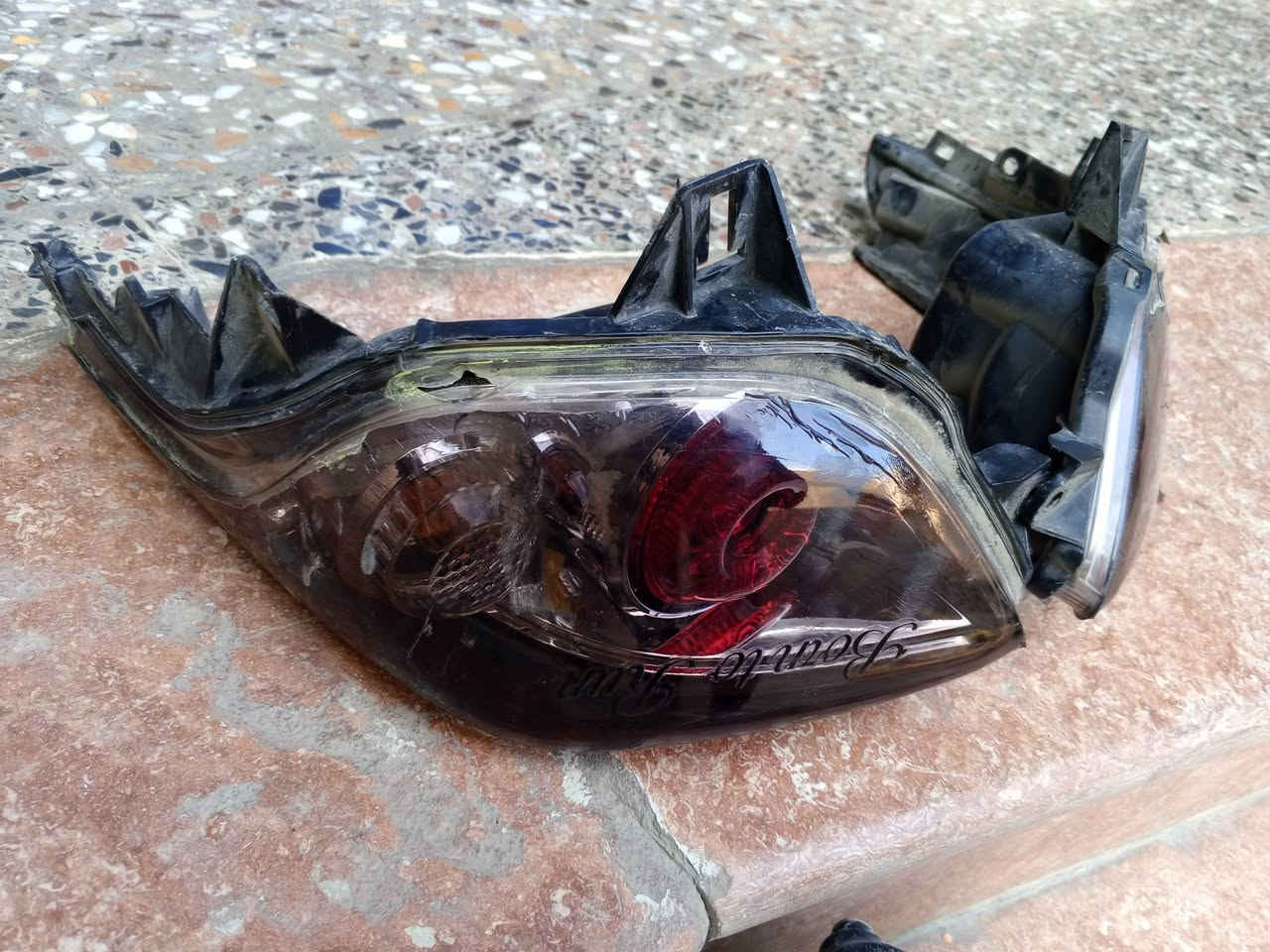 سلام عليكم
كفرات 
لايتات مامي خلفي 
دشبول كله شغال 
مال صفر 8 
خاص مفتوح


**إذا كنت صاحب هذا الإعلان وتريد حذفه لأي سبب، رجاءا أرسل رسالة إلى الدعم الفني**