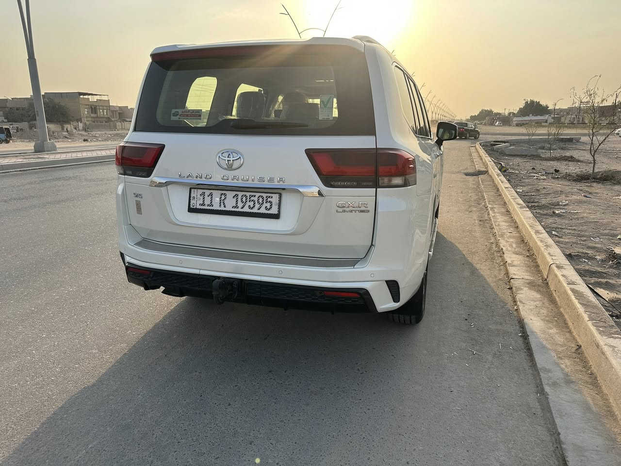 السلام عليكم موديل 23 ساز ليمتد كفالة عامه رقم بغداد بأسمي 
فول مواصفات ومعروفة مواصفات الليمتد ماشيه 44 مغلفه ppf كامل السعر 685  مكانها البصرة 
***********
