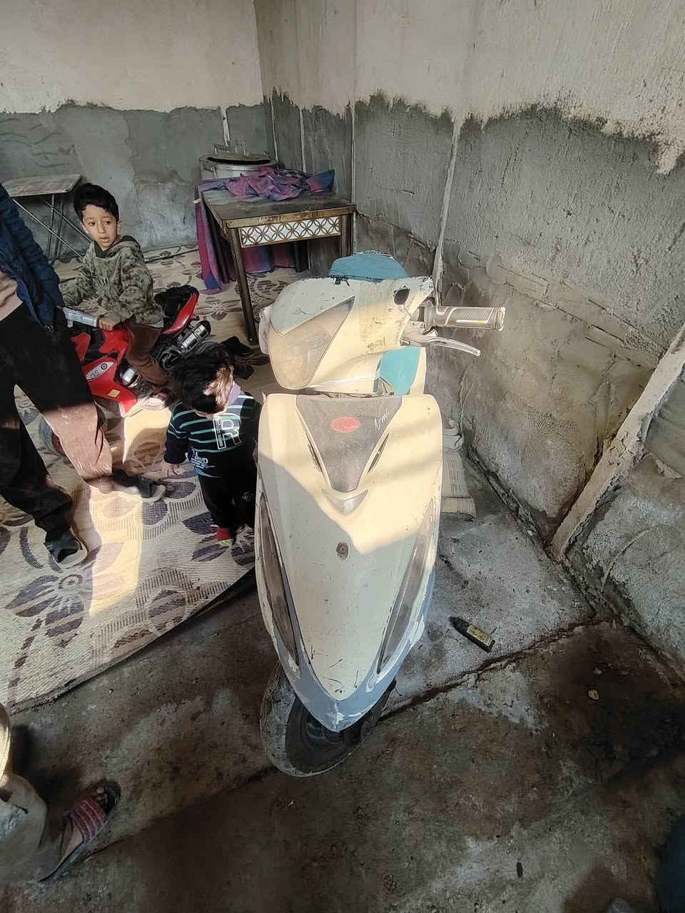 السلام عليكم
دراجة كامكو جي فور للبيع او مراوس اربعه كير 
محرك مفتوح مره وحده 
كهربائيّة شغاله نكره سلف
 النجف حي ميسان علوة الفحل 
للاستفسار الاتصال ***********
