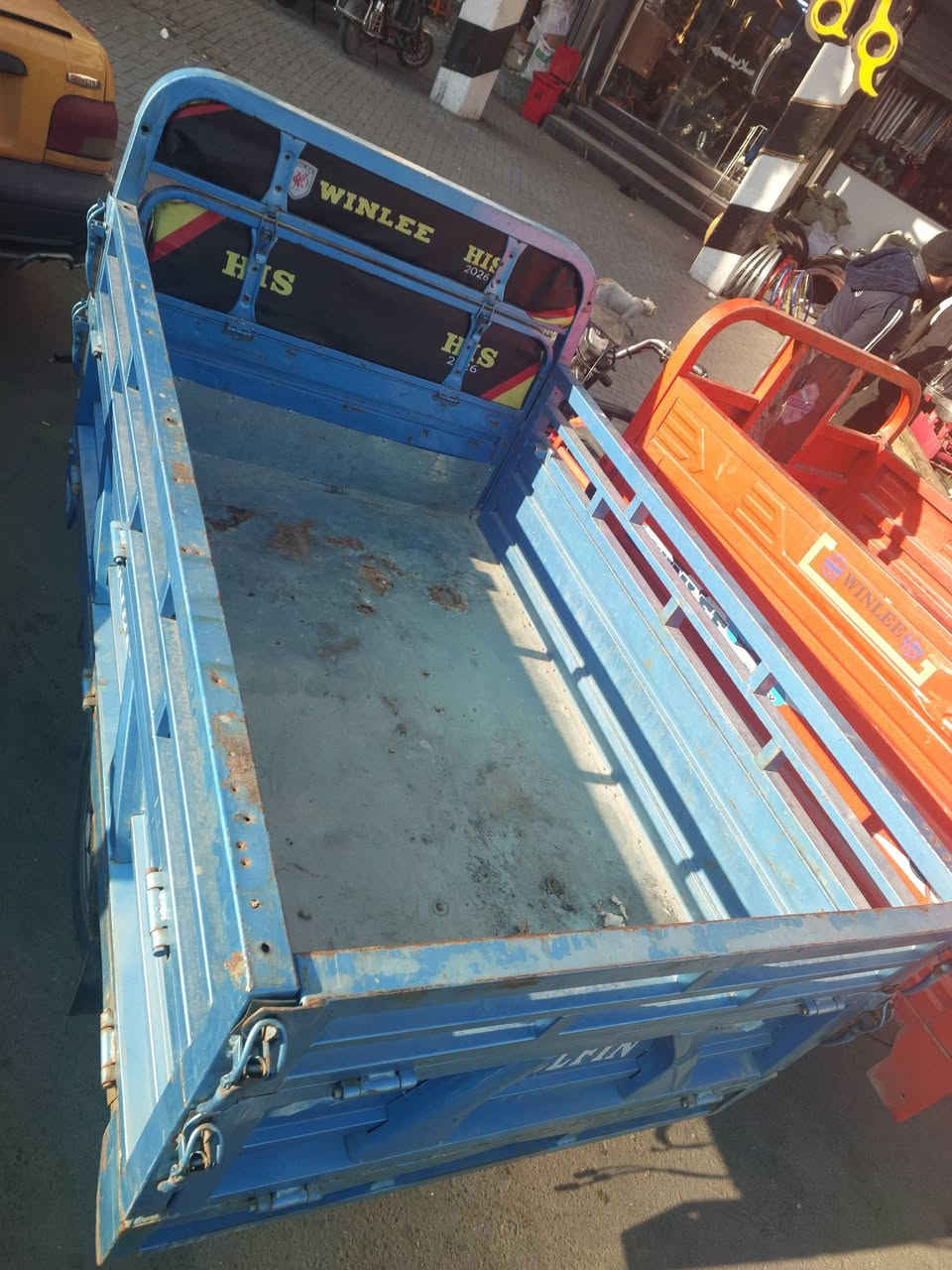 البيع مابيه الحجم الكبير مابيه اي نقص جاهزه بطاريات فول سعر 950 سكن بغداد متواجد خاص او هاذه رقمي ***********
