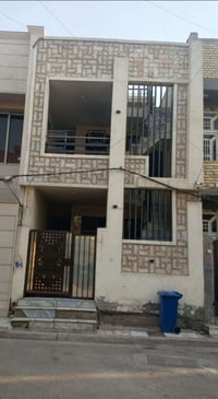 دار 100متر/3طوابق للبيع المشتل الشارع العام الاستفسار على الرقم/077652...