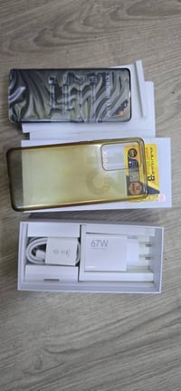 📱 للبيع Xiaomi 13 Lite (256GB) 📱 ✨ مستعمل ونظيف جداً ✨ كامل أغراضه الأ...