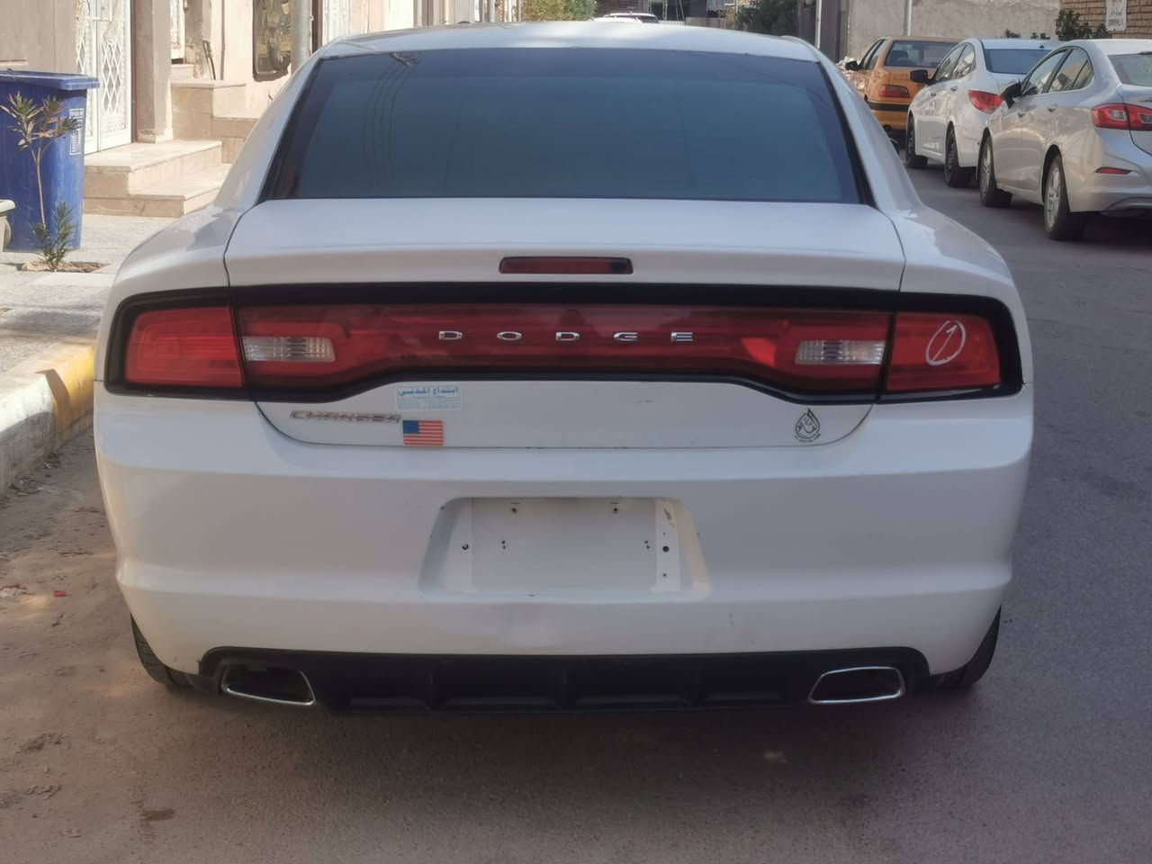 جارجر ١٤ كندي رقم بغداد انكليزي بسمي غرفه جديده محرك جديد
بيها صبغ ربع البنيد والجاملغ صفحت العبري
او اني بابين الخلفيات بدلتهن شخوط او واحد بي خياس
يعني جماليه لا ضربه ولا شي  مكاني ذي قار المركز
السعر ب ١٦٠ بيها مجال للشراي
رقمي *********** سيد مرتضى
