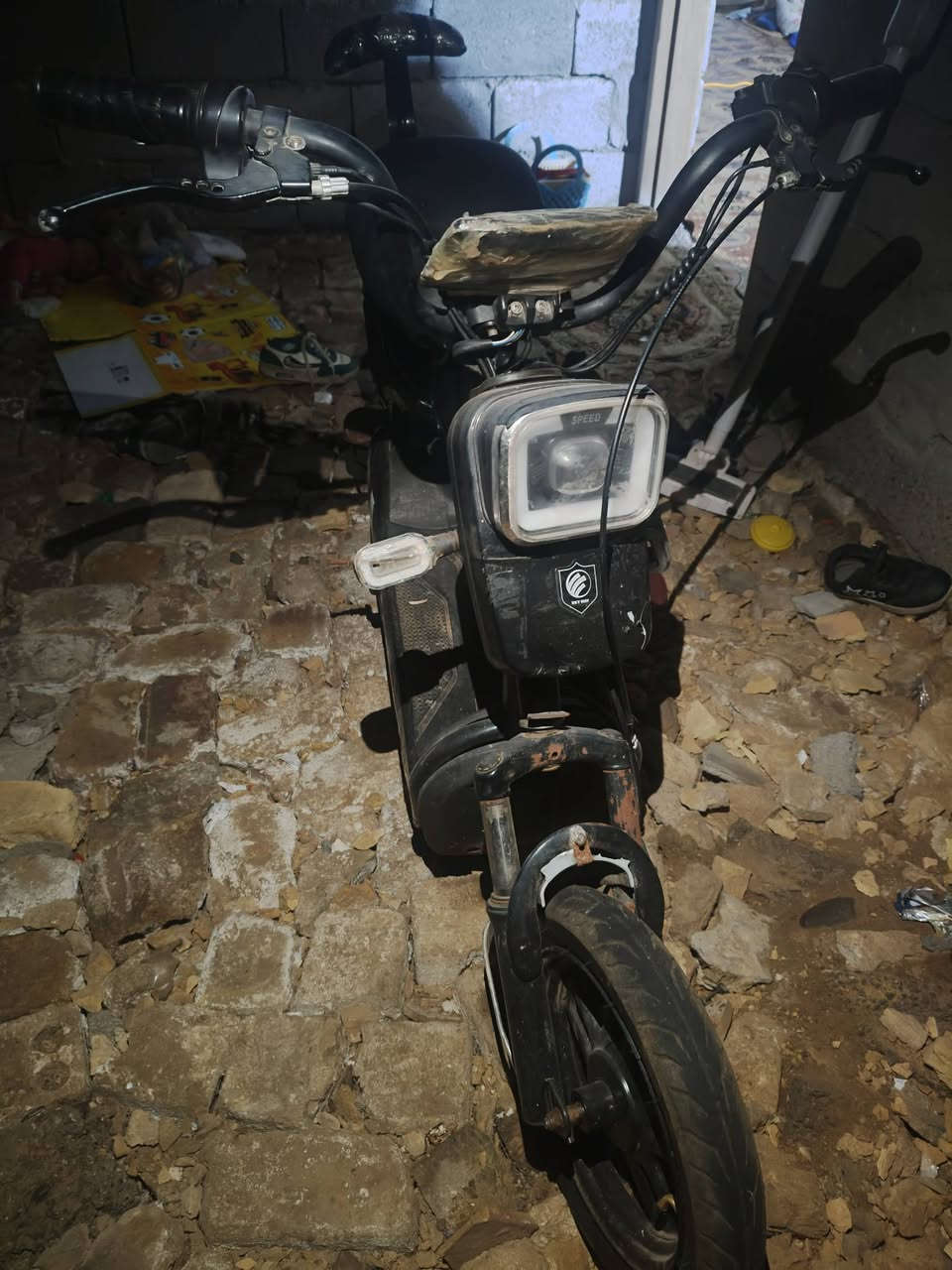 بيسكل شحن البيع شغال يمشي كلشي ما بي كهربايات كله شغاله دبل شاره الايت كلشي شغال سعره 100وبي مجال قليل مكاني ميسان المجر الكبير هذه رقمي ‏‪0784 294 3782‬‏
