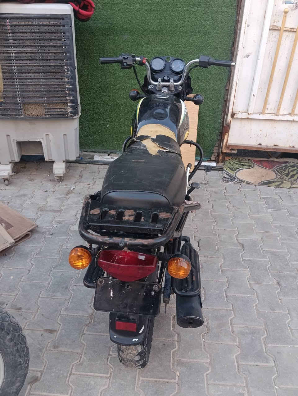 سلام عليكم ورحمه الله وبركاته اخواني الاعزاء رحمة الوالديك الراح تراسلني خادمك الطيب اني دراجة بوكسر 21 كلك كلك كوم حديد تجي تأخذها من باب البيت كوم حديد كوم حديد تجي وتكلي شبيهة مابيهة ما جاوبك كوم حديد بيه صوت مفلشة نقص غراض اني جاي اكلك كوم حديد تجيني تحمل وتروح بغداد الشعلة خاص مفتوح 400الف  وشكرا لكم


**إذا كنت صاحب هذا الإعلان وتريد حذفه لأي سبب، رجاءا أرسل رسالة إلى الدعم الفني**