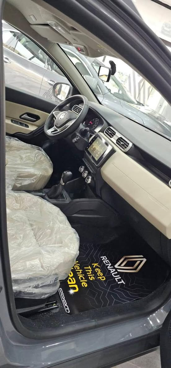 سلام عليكم للبيع رينو داستر موديل 2025 بيها طخه مثل ما موضح ب المنشور أبيع جوه السوك سعرها مناسب جدا سعرها 18 مليون وبيها مجال رقم الهاتف ***********الموقع 📍البصرة سيارة زيرو ماا ماشيه
