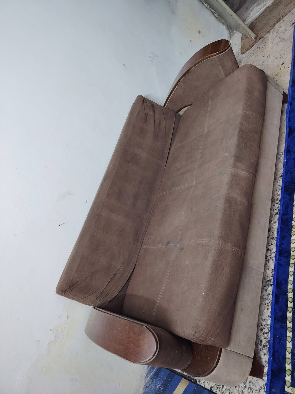 سلام عليكم عندي قنفات ٢ للبيع اي ضرر مابيهن وسفنجهن عالي اريدهن ١٢٥


**إذا كنت صاحب هذا الإعلان وتريد حذفه لأي سبب، رجاءا أرسل رسالة إلى الدعم الفني**