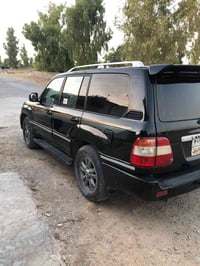 مونيكا • ٢٠٠٠ • في6