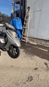 السلام عليكم 
دراجه للبيع كامله مابيهة نقص بس لحيه 
دراجه من فوك ليجوه مختمه 
مكينه مكفوله 
تايرات جدد 
تعال وشوف بعينك بـ600وبيهة مجال 
مكاني دوره ابو دشير***********
