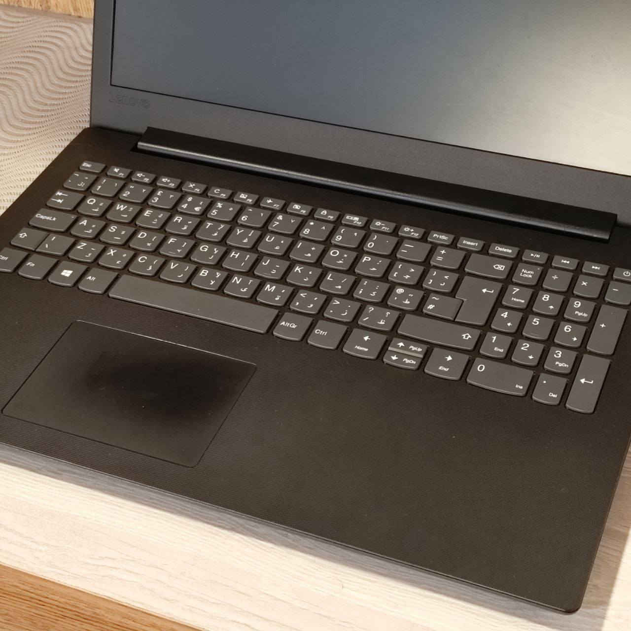 Ideapad 15ikb
- Core i5 الجيل الثامن
- 8 gb ram 
- كارت شاشة خارجي mx110 2g 
- Ssd 256 gb
200 الف قفل 
 فقط يحتاج استبدال للبطارية


**إذا كنت صاحب هذا الإعلان وتريد حذفه لأي سبب، رجاءا أرسل رسالة إلى الدعم الفني**