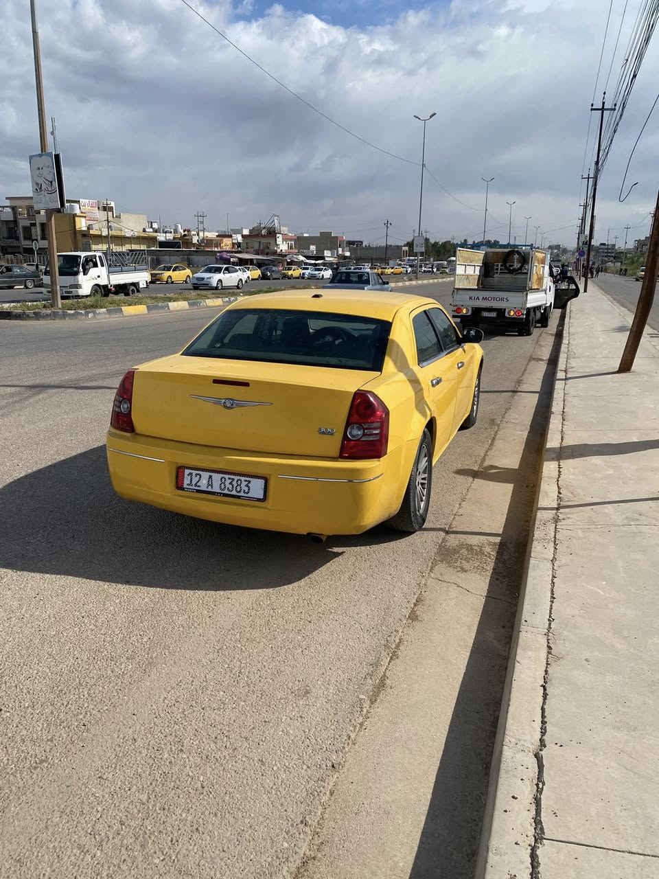 اوبامه موديل ٢٠٠٨ باسمي سنويه وهزه جديده بجم كبس مصفره محرك وكير وتبريد كفاله سياره بيه فقط تبديل باب خلفي بدون اي دواخل السعر ١١٠الشراي يتصل***********
