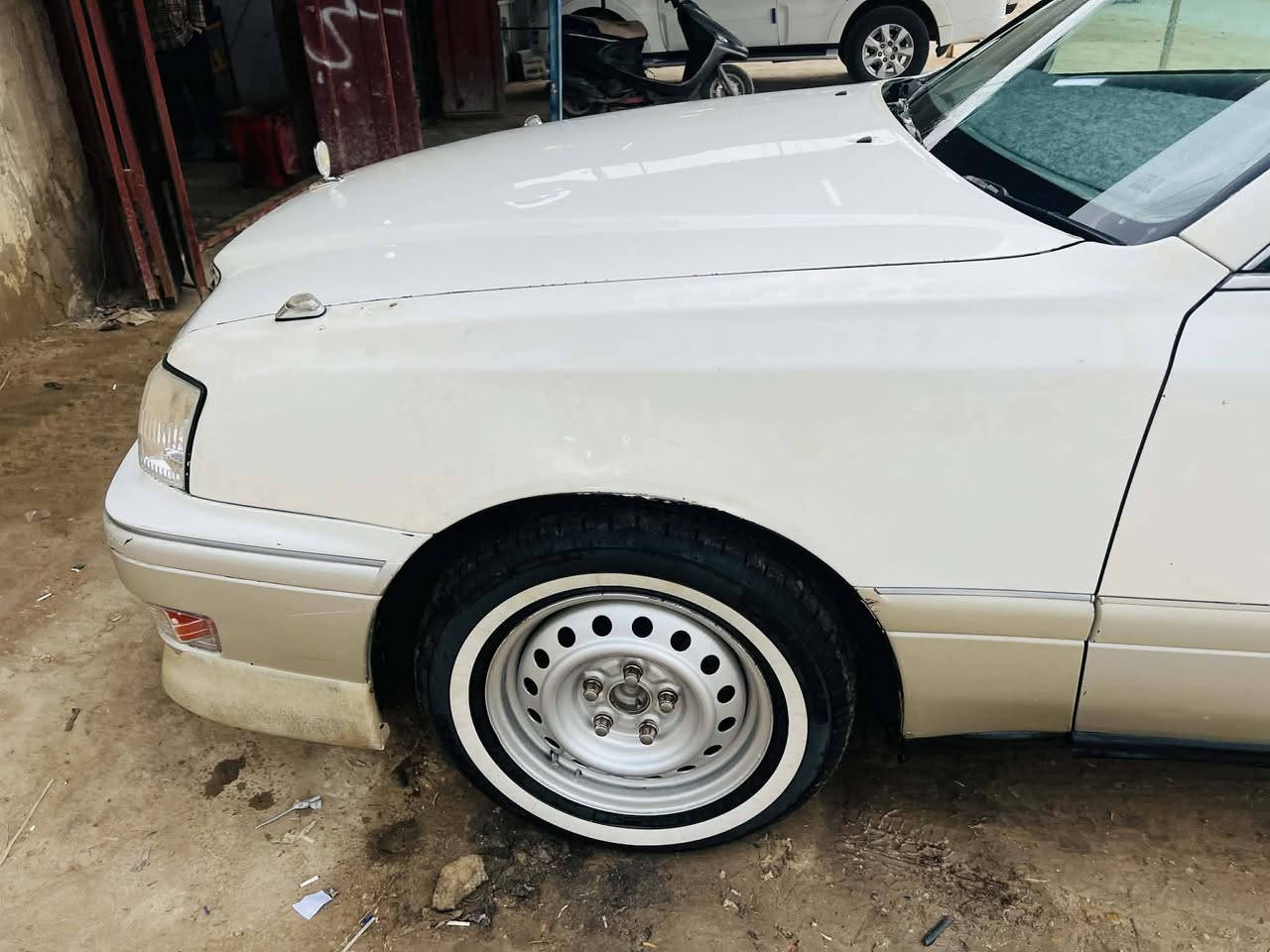 سلام عليكم فره مال راس ثور فلات حلوه مقفله كامل هيه غراضه هاذه رقمي ***********
