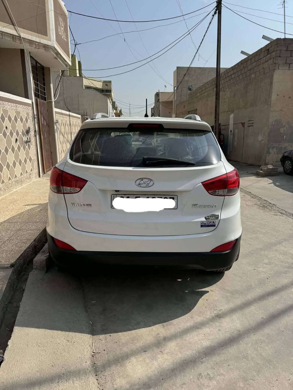 السلام عليكم
توكسان  للبيع موديل ٢٠١٣ 
بدون صبغ بيها قطعه وحده مبدل بلدي الباب سكن الأمامي بدون دواخل 
مكينه  مفتوحه معمر رايمر بدون نفخ وصرف شرط والكير شرط
ماشيه ١٢٥
سنويه وهزه جديده
السعر ١٤٠ بيها مجال
الرقم اسيا ***********
كورك ***********
