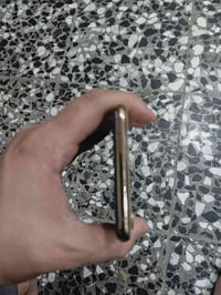 للبيع ايفون xs max بلادي ممفتوح وتر ذاكرة 256 بطارية 76 جهاز نظافه موض...