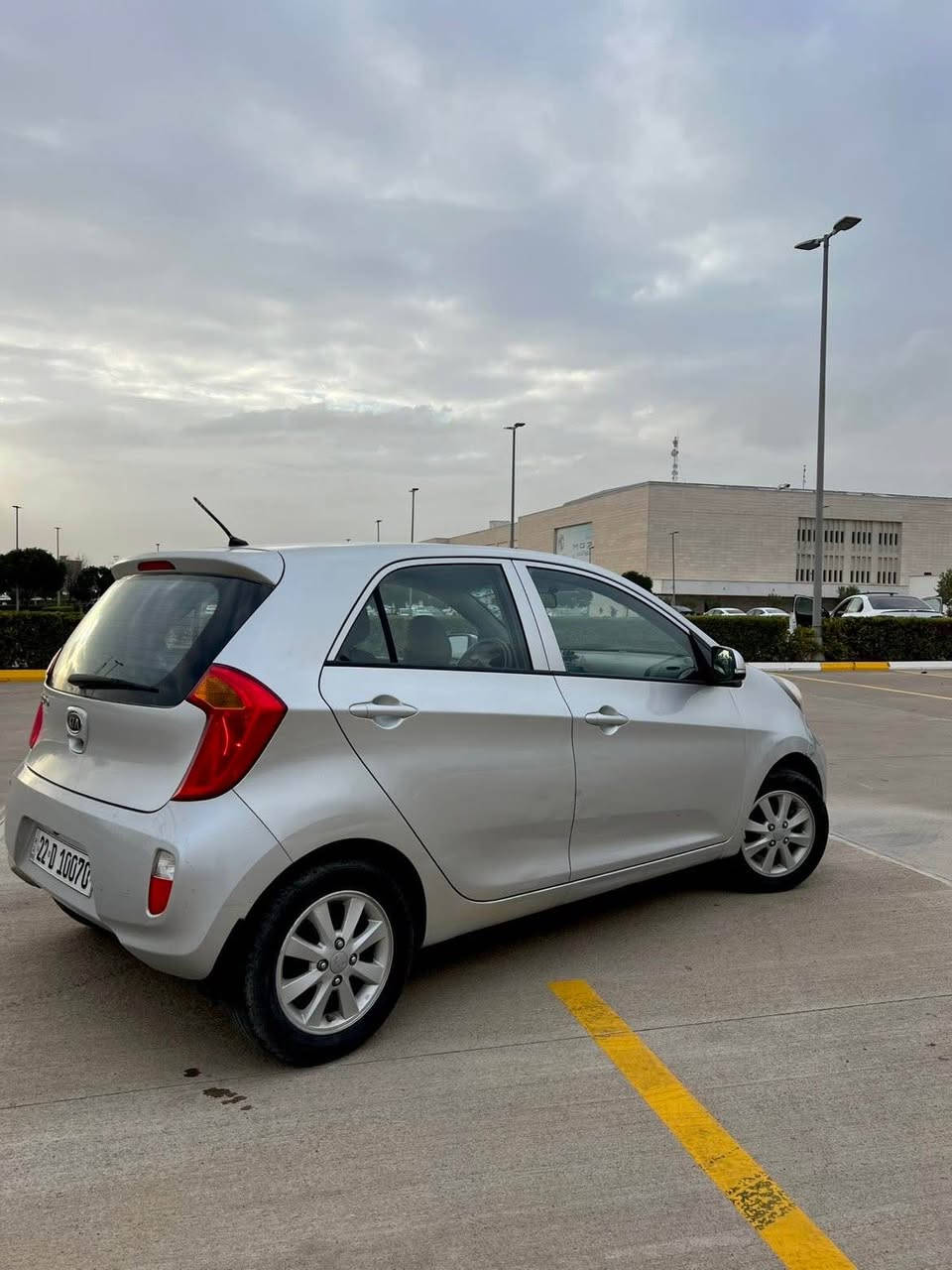 پيكاتؤ موديل ٢٠١٣ 
سيارةكة هيچي نيه بةس بئ بؤياغه سيارةكة بة ناو خؤمه ٥٨ هةزار رؤيشتيه رةقةم و سةنوي هةمووي نيويه گيروو مكينه هيچي نةكريتةوه هةمووي بةشةرت نرخى٨٨
*********** أربيل, العراق
