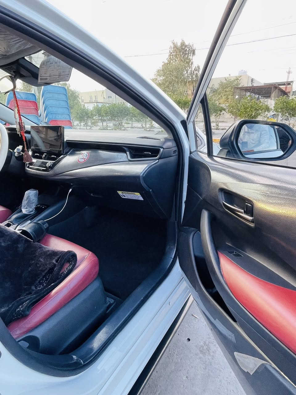 السلام عليكم عندي كورلا هايبرد خليخي
شكل الامريكي سياره مديل 2025.  ماشيه 34 الف 

سياره خير من الله كفاله عامه موصفات S. رياضي  اي نقص مابيها السعر 165$.وبيها مجال مكاني بغداد الحسينيه الاتصال ***********
