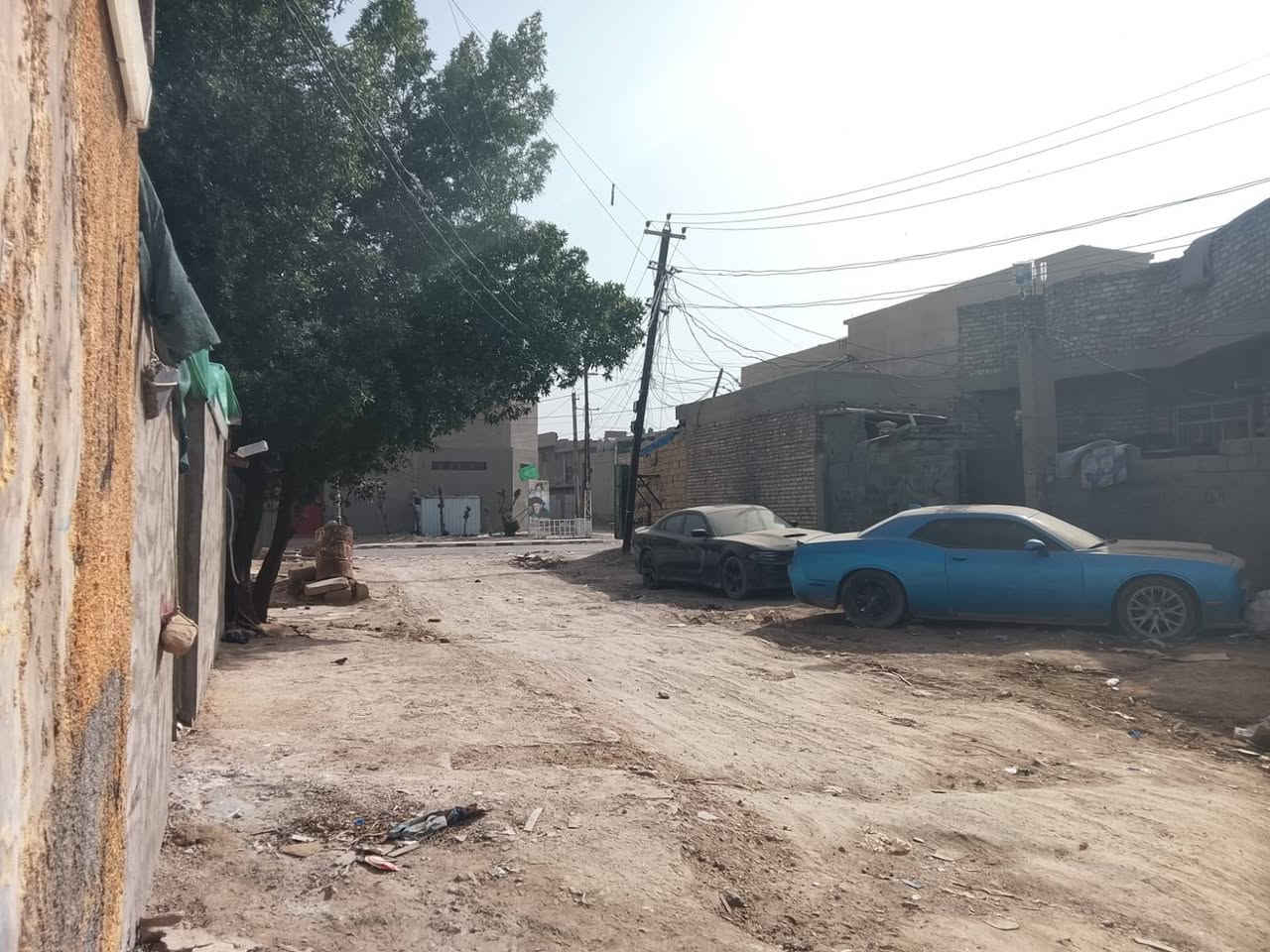 السلام عليكم دارللبيع او مرواس في منطقة العبيدي شارع السينالكو مقابيل شارع يوسف
البيت ابياض وكاشي ونظيف ومرتب ثالث بيت على الشارع 
تبليط وخدمات كامله السكف مال البيت سندويج مساحة الدار ١٠٠متر مربع الاستفسار الاتصال على هذا الرقم *********** او على واتساب
