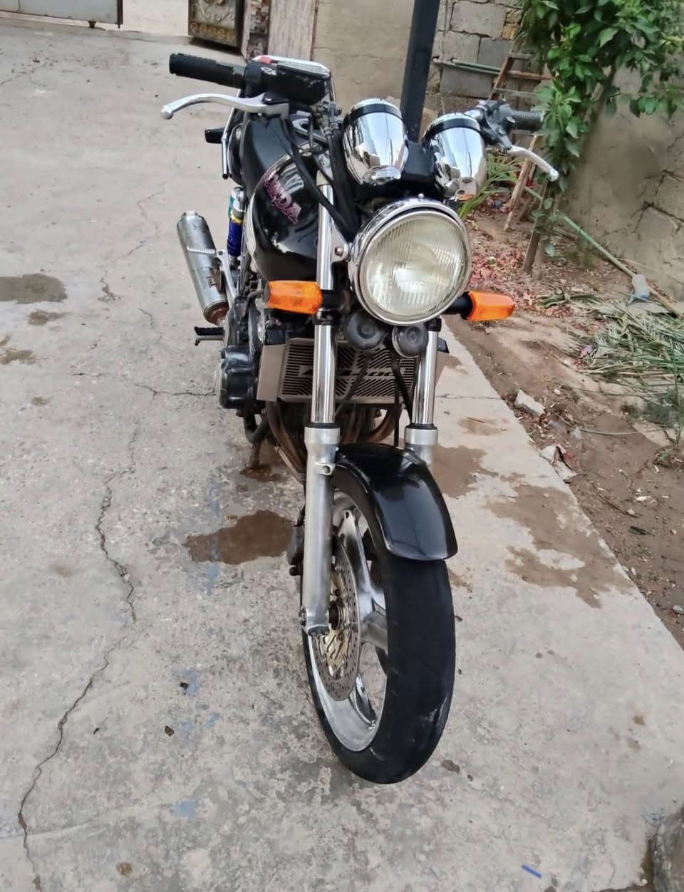 Cb400 محرك رمبة جديد
دراجة كاملة نقص بس دبلات كايمة 
شلعة ومعدل 180 
محوك مكفول لاصوت ولا تبخير ولا تنقيص كل خلل ماكو 

دراجة مابيها اي شي نهائيات بس دبلات سويهن واذا متريد يمشنك 

***********
