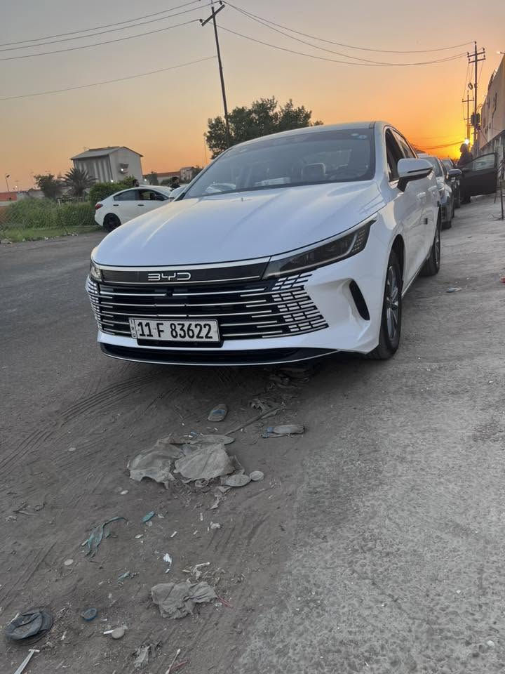 ماشيه7000بأسمي تحويل ثاني يوم
مواصفات معروفه موديل 25
مكفوله عدا طخه بسيطه موضحه بالصوره
السعر 19700غراضها كامله شاحنه اصليه مدوشمه ارضيه وصندوك وحراري دعاميات فابلون 
***********مكاني حي الاساتذه
