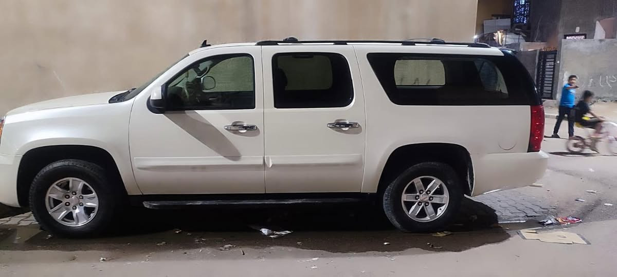 السلام عليكم يوكن للبيع  موديل ٢٠٠٧ رقم واسط مميز اجره خطها بصره كربلاء مصفره هيئه وخرامات بحث جديد سياره هسه طلعت من التعمير سياره بدلت بيها سستم كامل تبديل ٤ ابواب تفصيخ جديد وجاملاغات وبنيد وزوج لايت وعطر ودوس  تخم يدات جديد وتخم أقفال جديد سياره جاهزه وخير من الله سياره صبغ عام جديد ابيض مصفر صبغه خط كربلاء تخم تاير مكينه وكير مكفولات سياره وارد امريكي دوشمه جلد صار اقل اسبوع طلعت من الصبغ ودوشمتها للبيع بسعر ١٨٠  مكانها كربلاء للاستفسار اتصال ومراسله وانا خادم  
***********
