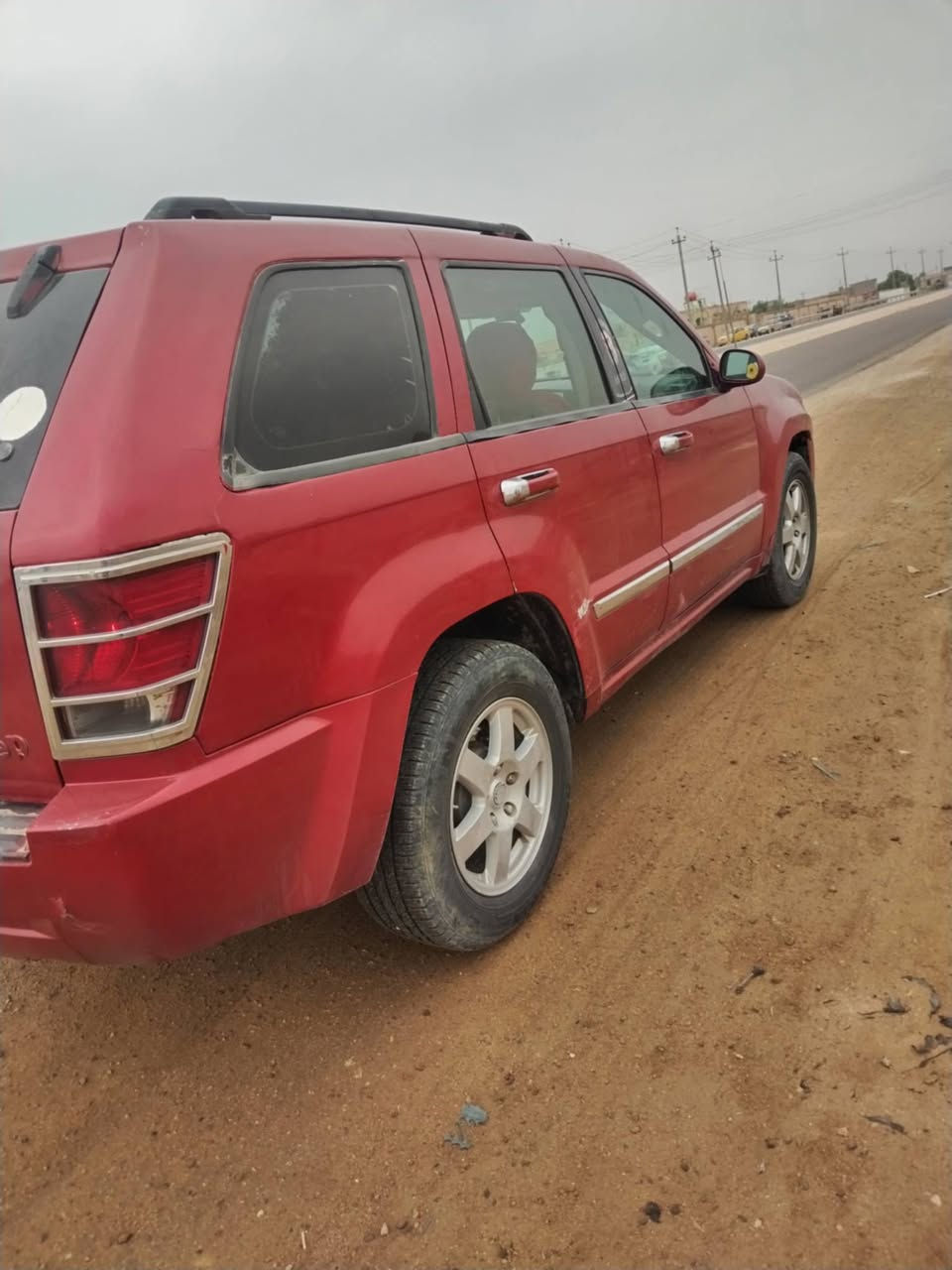 السلام عليكم ورحمة الله وبركاته جيب شيروكي ٢٠١٠ اوتوماتيك وعادي محرك ٦ سلندر ٣٧٠٠ كير بي عته ب الثاني صبغ عام متجيه حداديه وتاير نص عمر كهربائيات كلها شغاله بس التبريد عوزه بوري واحد المالك بغداد سنويه شهر ٨ تسقط ٢٠٢٦ سعر ٨٠ وبيها مجال المكان سماوه


**إذا كنت صاحب هذا الإعلان وتريد حذفه لأي سبب، رجاءا أرسل رسالة إلى الدعم الفني**