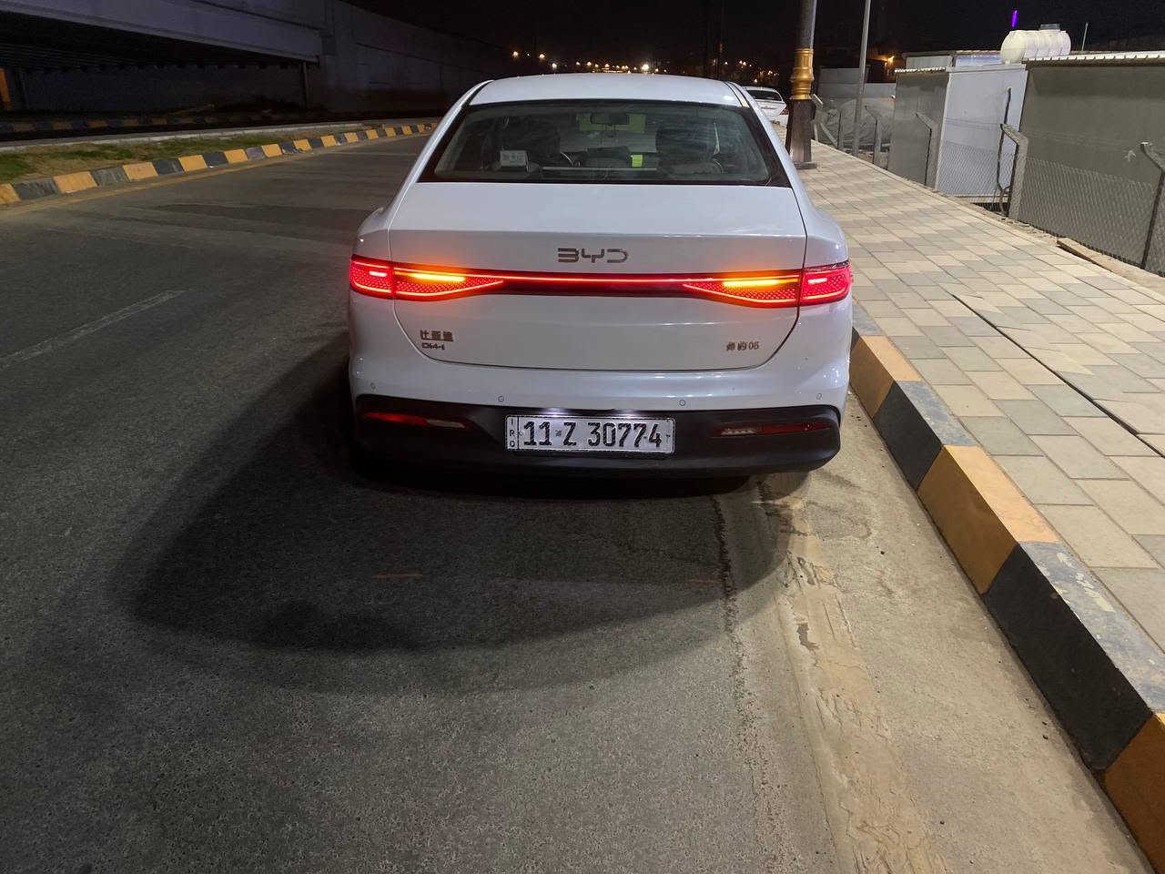 السلام عليكم بي واي دي سيل 5 ماشيه 70 الف بيها طخه بل بجم خفيفه كلش  وطخه بل قبق مال الجنطه مصلحه فول سياره خير من الله مكاني بغداد  
السعر 17  ملييون
***********
