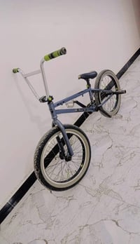 GT أصلي • بناتي ٢٠٢١/٢٠٢٢ • شارع المطار