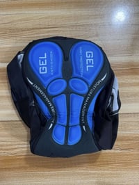 ملابس • أغراض شخصية