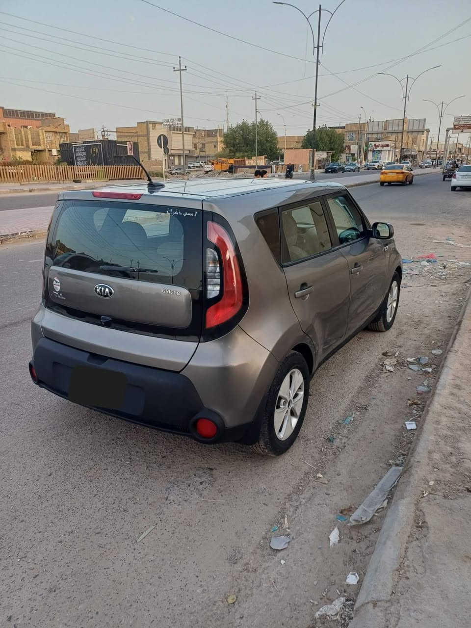 السلام عليكم
كيا صول وارد أمريكي 
موديل ٢٠١٦
ماشية ٧٩
 محرك 1600
ما بيها ضربه من الأمام ضربطتها بس بابين جهة يمنه و الايرباك سليم
السيارة بأسمي مداور ثاني يوم
رقم بغداد مشروع وطني
السعر 100ورقة و بيها مجال
للإستفسار: التواصل خاص أو عن طريق رقم الموبايل إدناه
***********
