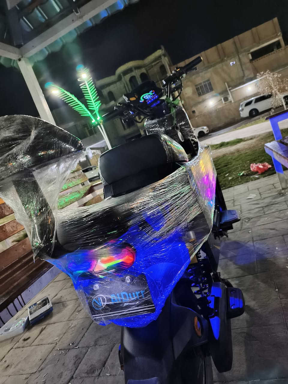 ار 9 موديل 2026 دراجه نضيفه حيل وكيل لونه مميز 5 بطاريات 23 امبير ملف 2000 الدراجه بعده جديده بطاريات جدد الدراجه (ماشيه فقط 2000 بعده جديده) اشايره انايره كهربائياته كله شغاله ودراجه رزنه وسريعه تجي وتشيكه سعره 450 نهايته تواصل ***********
