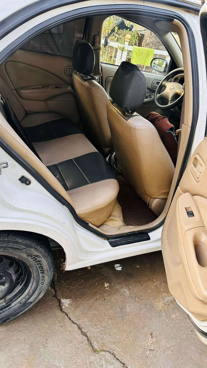 السلام عليكم للبيع نيسان سني ياباني موديل 2009 رقم بغداد بأسمي السيارة جاهزه خير من الله محرك كير مكفولا تخم تايرات جديد صدر جديد بيه ربع جاملغ وربع بنيد صبغ حتى من تشوف السيارة مبين حد الصبغ نقصه فقد دعاميات مثل ما موضح بالصور عارضه 93 $ ورقة وبيه مجال مكانه بغداد الشعب 
رقم :***********
