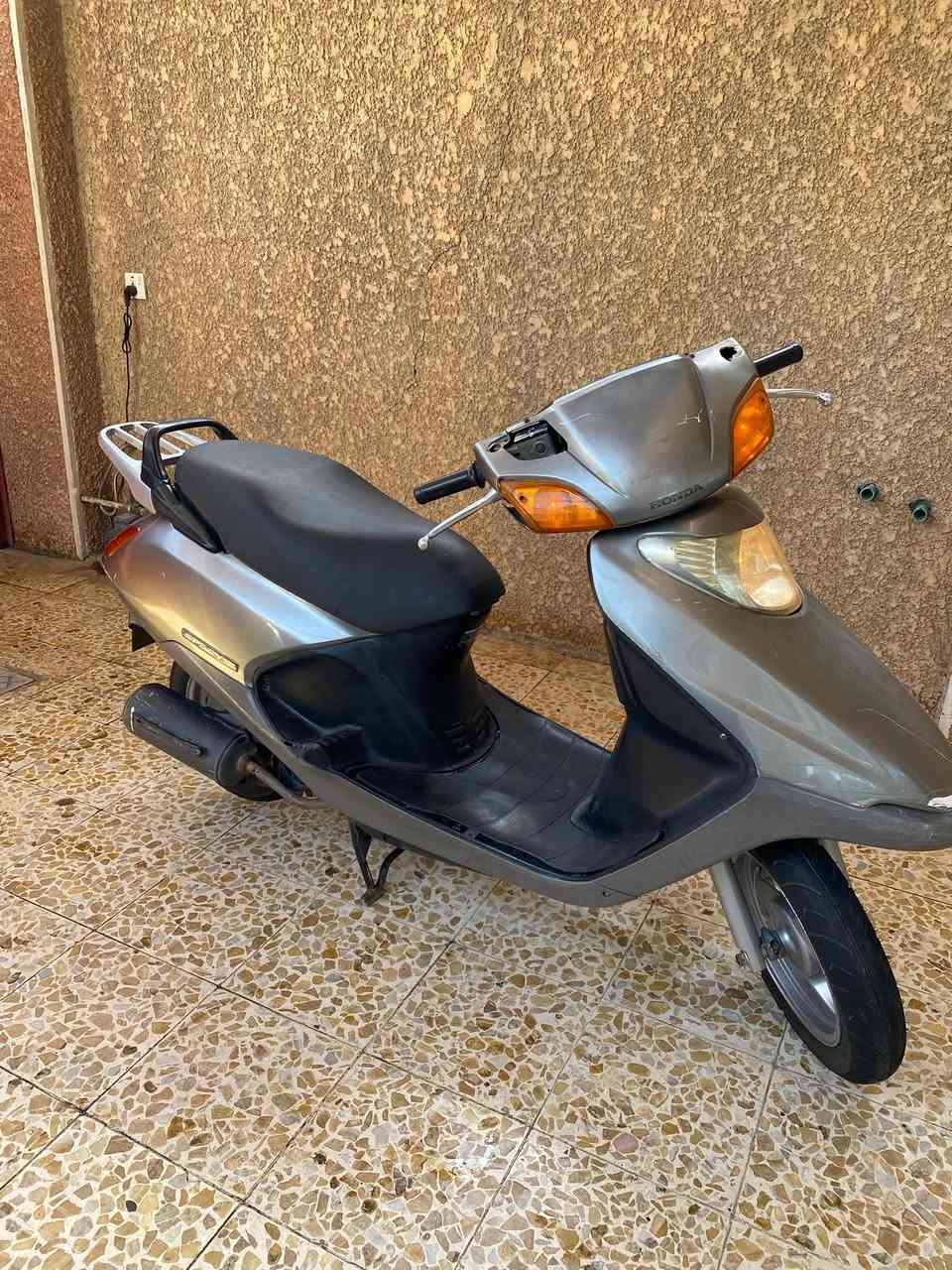 السلام عليكم 
دراجه سبيسي ياباني للبيع
كفرات اصليه
دراجه نضيفه 
السعر 350
العنوان بغداد الشعب 
هاتف :***********
