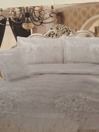 فرشة عرسان • أوف وايت • نظيفه